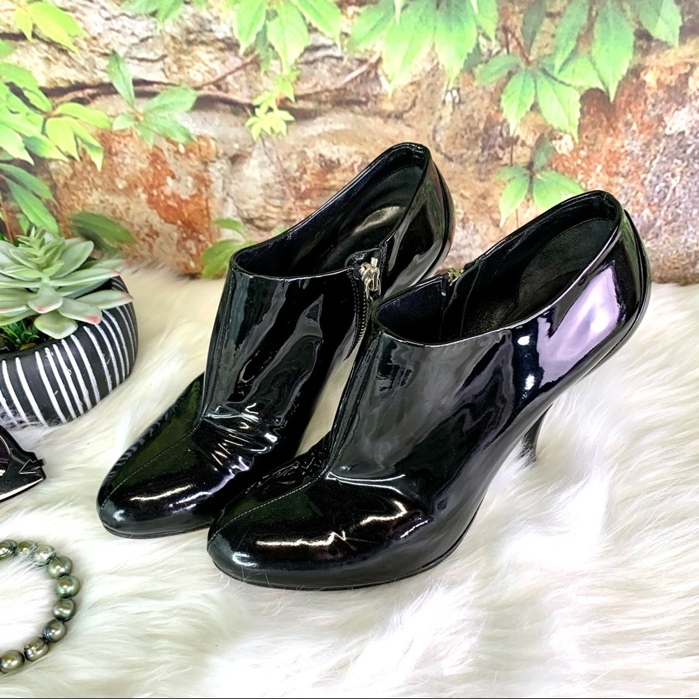 MIU MIU Minimalist Quiet Luxury Italian Patent Leather Ankle Boots, 37.5/7.5 - Picture 15 of 16